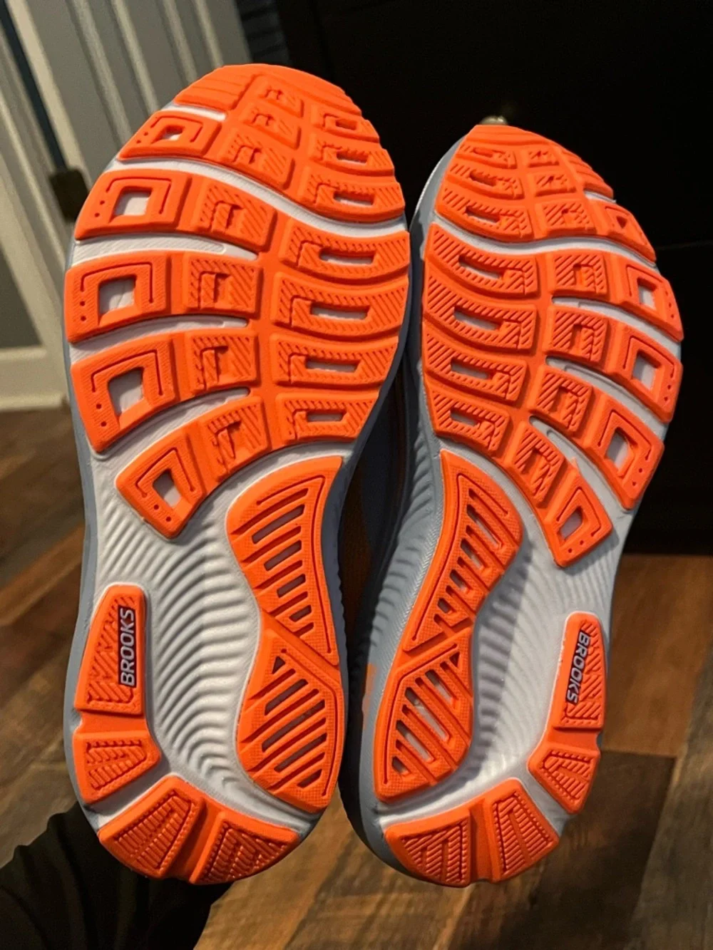 BRAND NEW Women’s Size 8 Brooks Ghost 17 Pale Blue Sneakers with Orange Logo - Picture 15 of 15